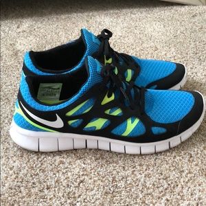 Men’s like new Nike free run 2